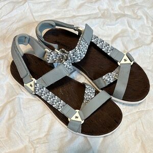 Merrell Gray Sandals with Strappy Design and Cushioned Sole